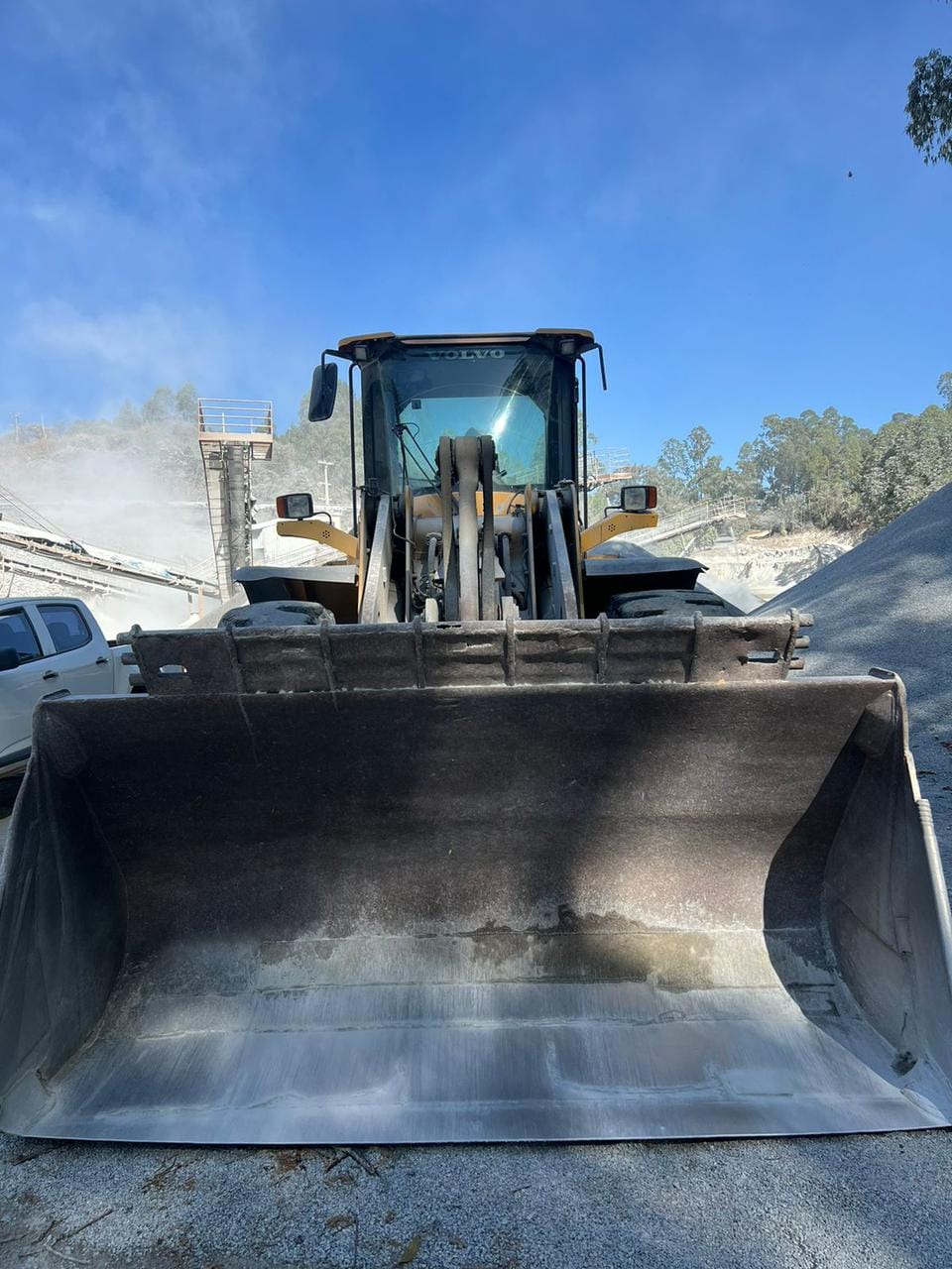 Pá Carregadeira Volvo L120F 2013 - Imagem 4