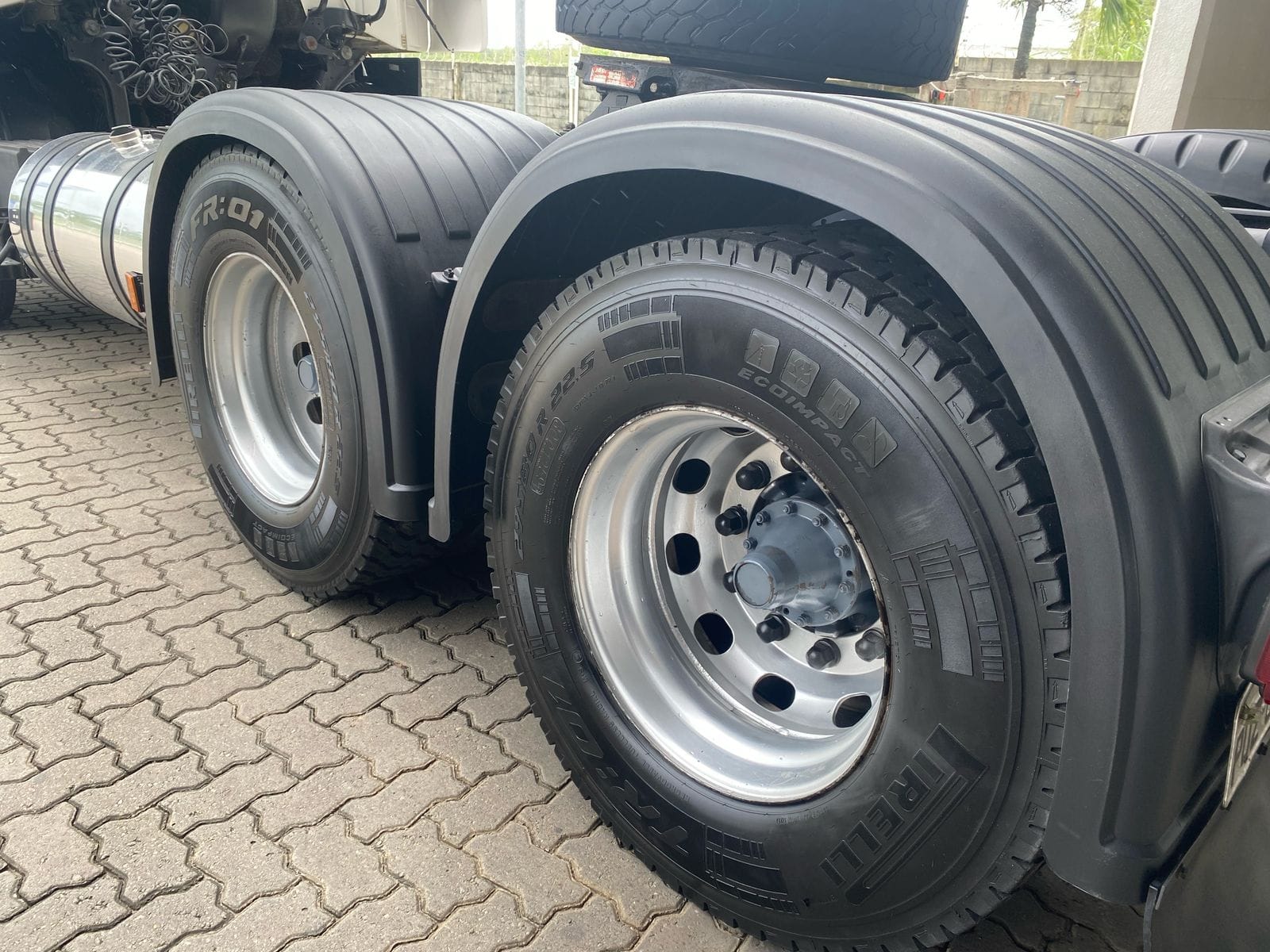 Caminhão Scania R480 6x4T 2019 - Imagem 6