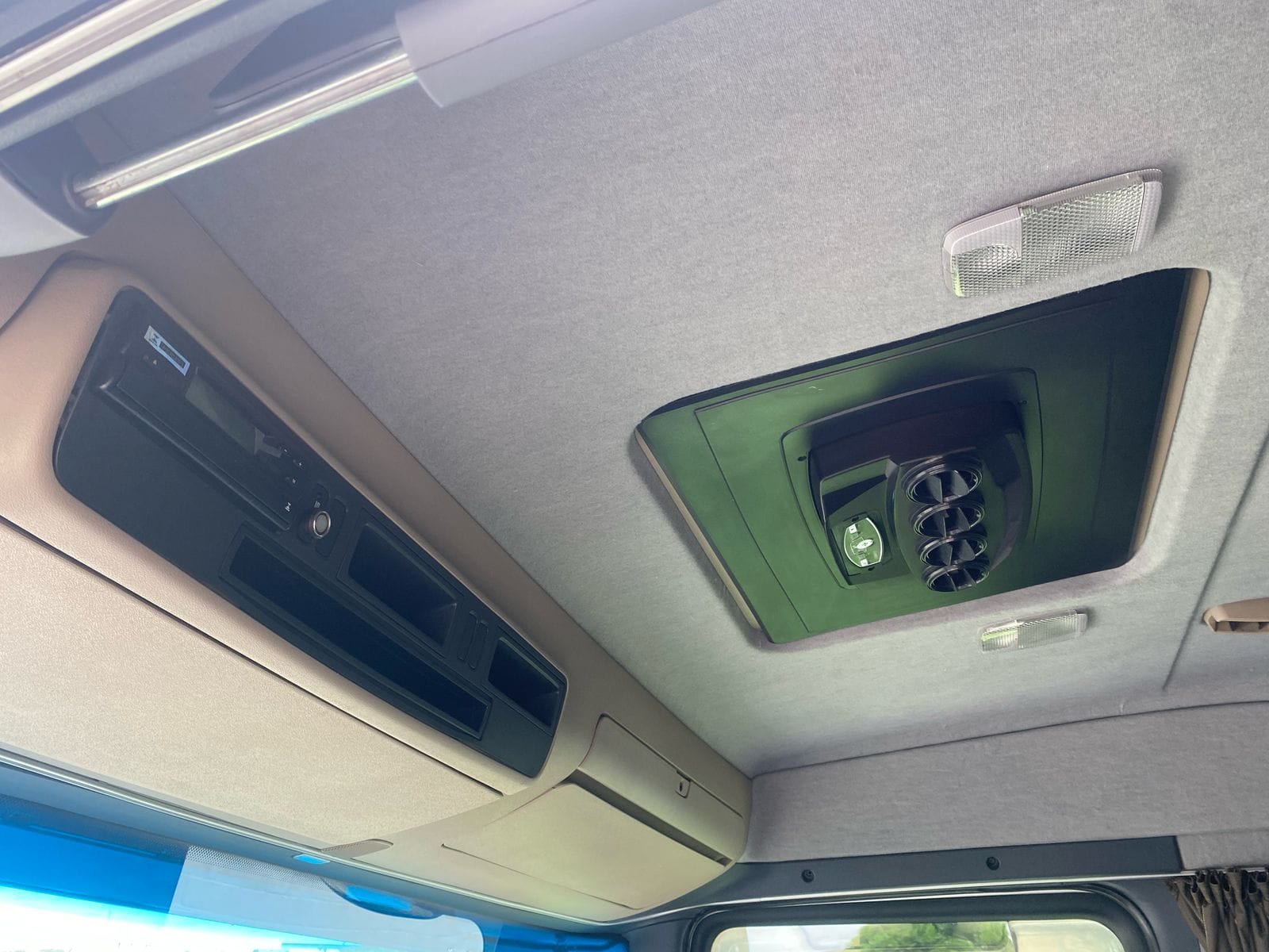 Caminhão Scania R480 6x4T 2019 - Imagem 18