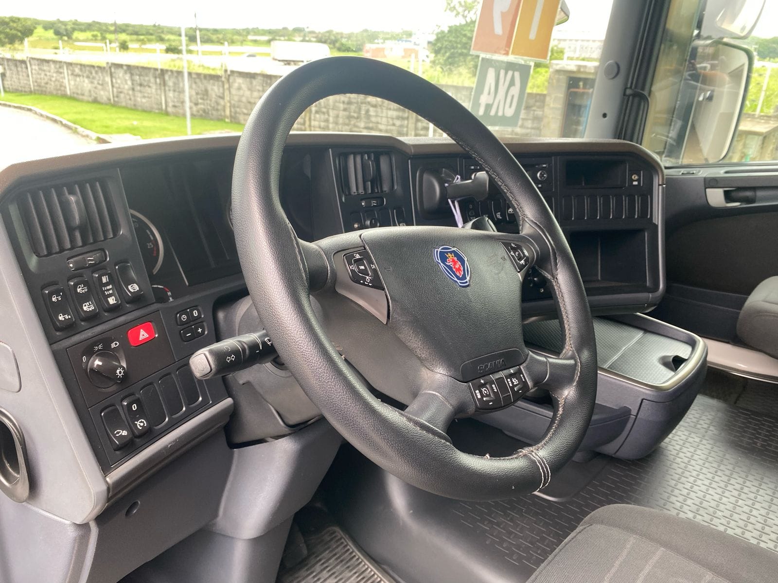 Caminhão Scania R480 6x4T 2019 - Imagem 19