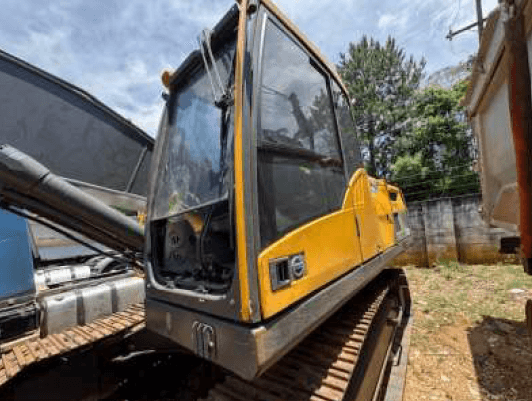 Escavadeira Volvo EC220D 2021 - Imagem 1