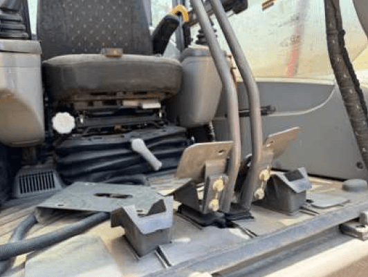 Escavadeira Volvo EC220D 2021 - Imagem 15