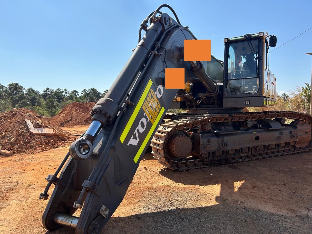 Escavadeira Volvo EC750DL 2023 - Imagem 1