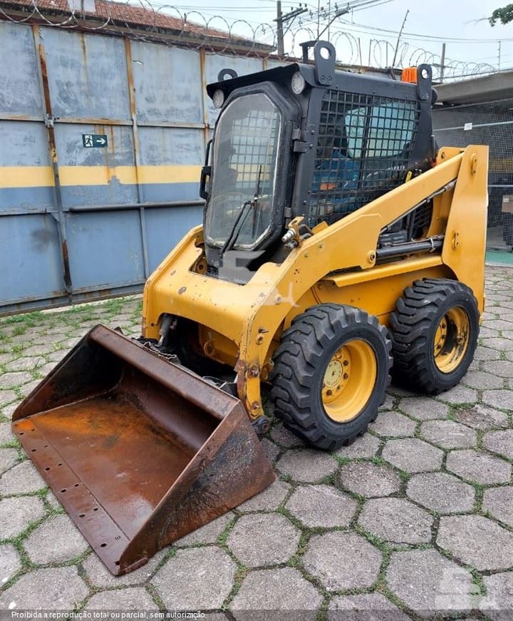 Mini Carregadeira Caterpillar 226B3 2014 - Imagem 2