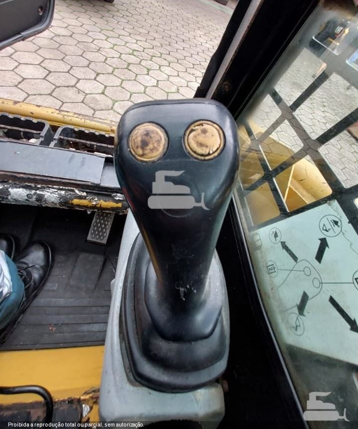 Mini Carregadeira Caterpillar 226B3 2014 - Imagem 8