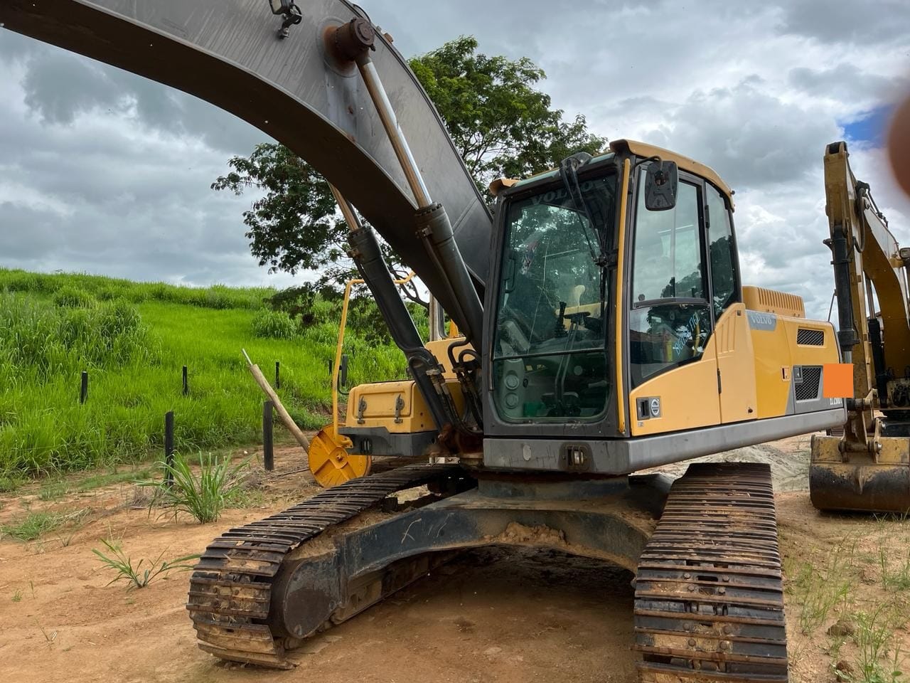 Escavadeira Volvo EC 250 DL 2015 - Imagem 1
