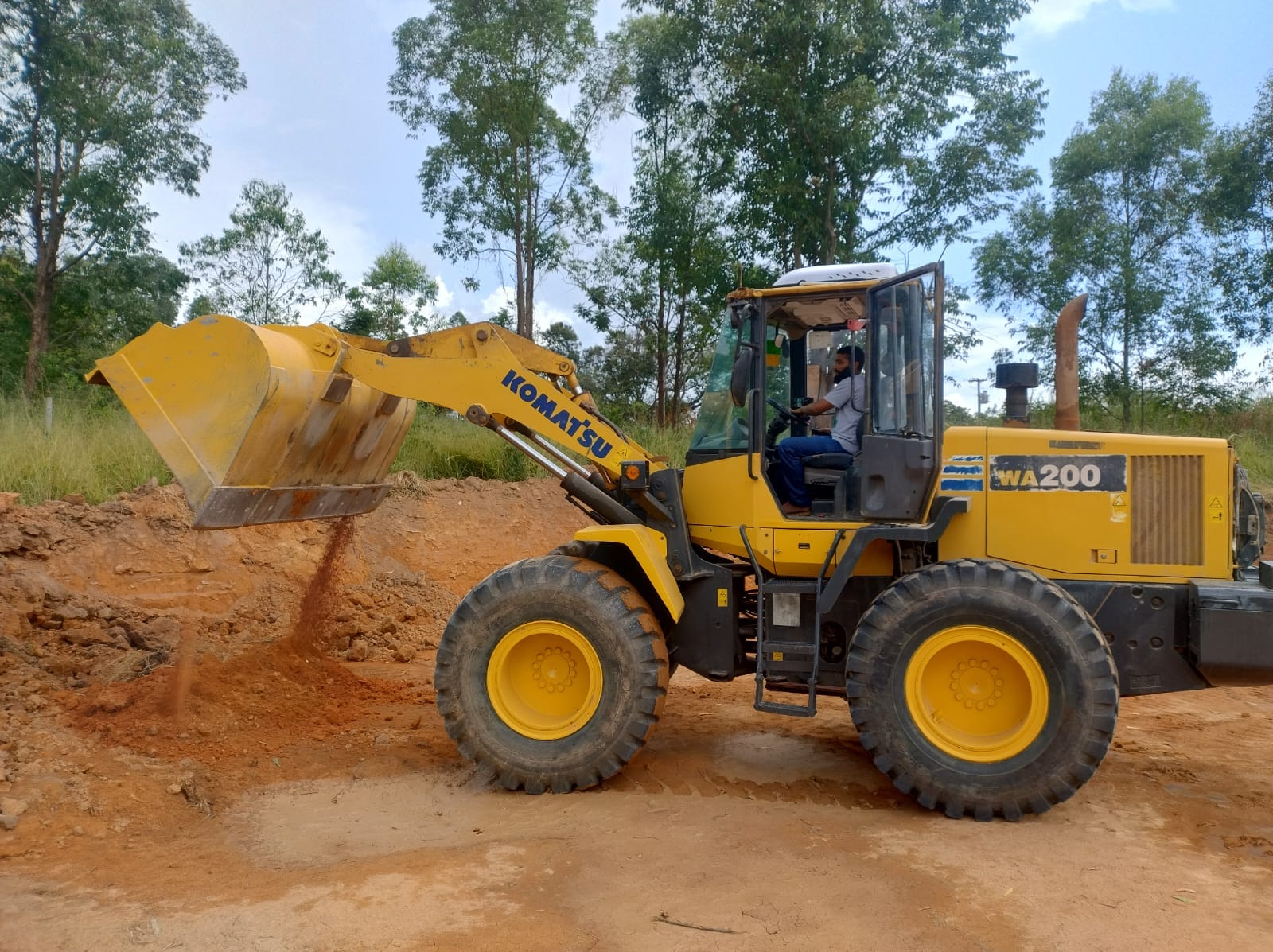 Pá Carregadeira Komatsu WA200 2020 - Imagem 4