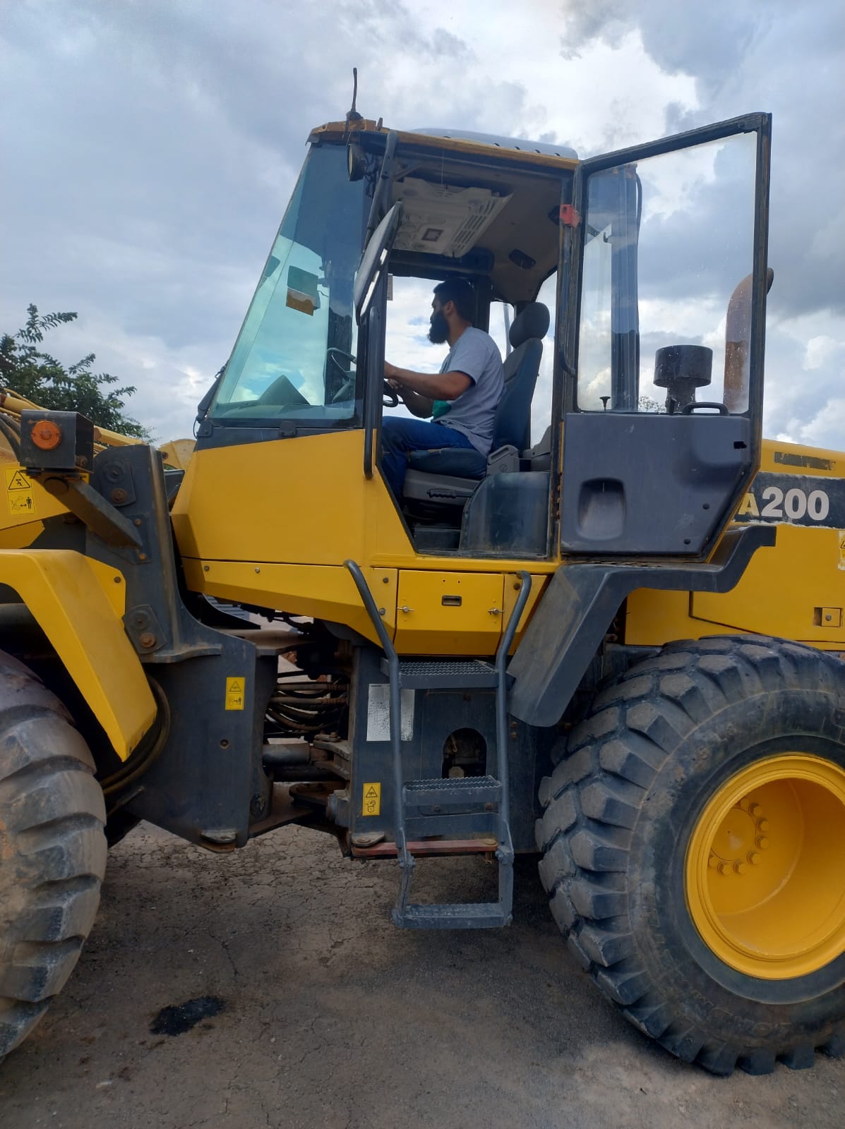 Pá Carregadeira Komatsu WA200 2020 - Imagem 6