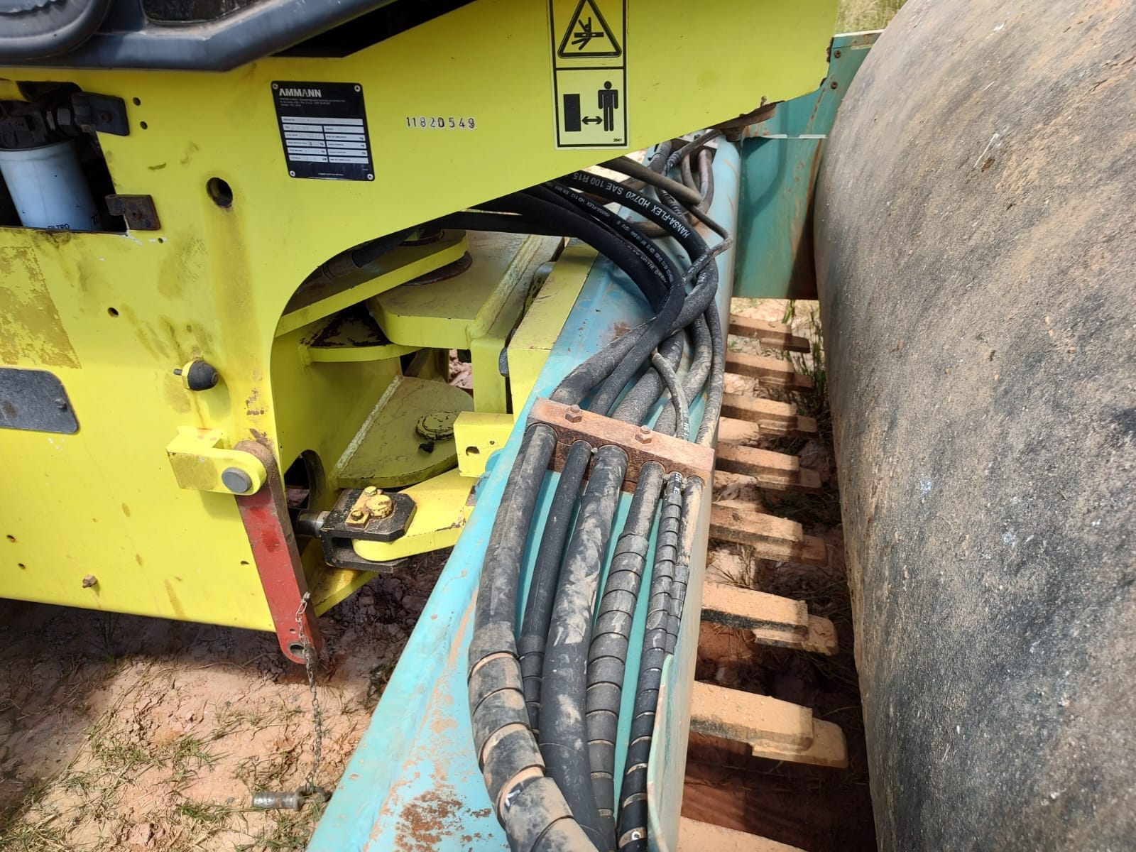 Rolo compactador Ammann ASC 110 2014 - Imagem 10