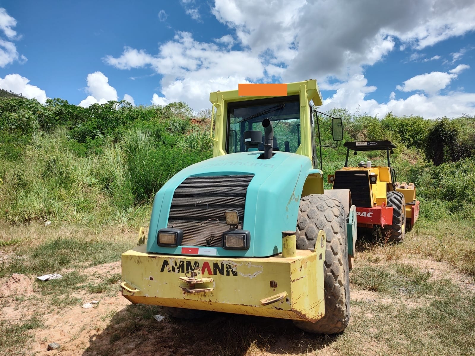 Rolo compactador Ammann ASC 110 2014 - Imagem 18