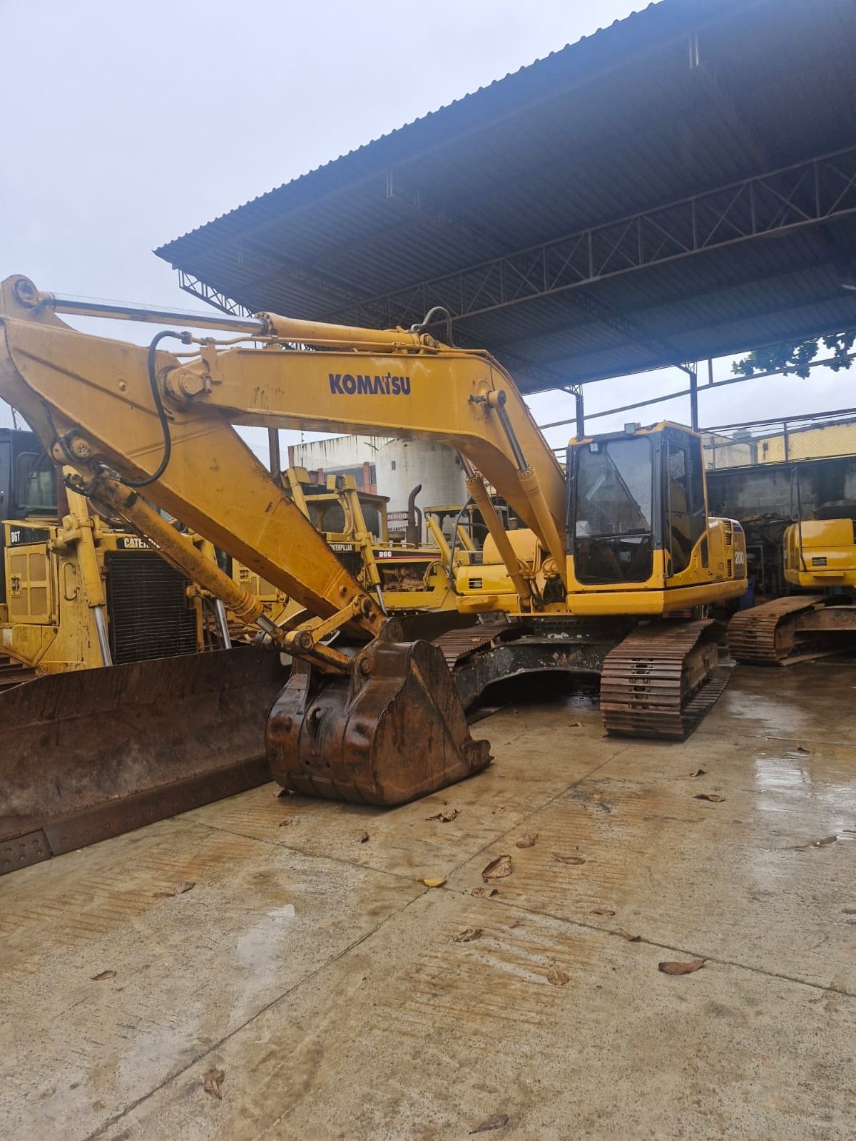 Escavadeira Komatsu PC200 2010 - Imagem 2
