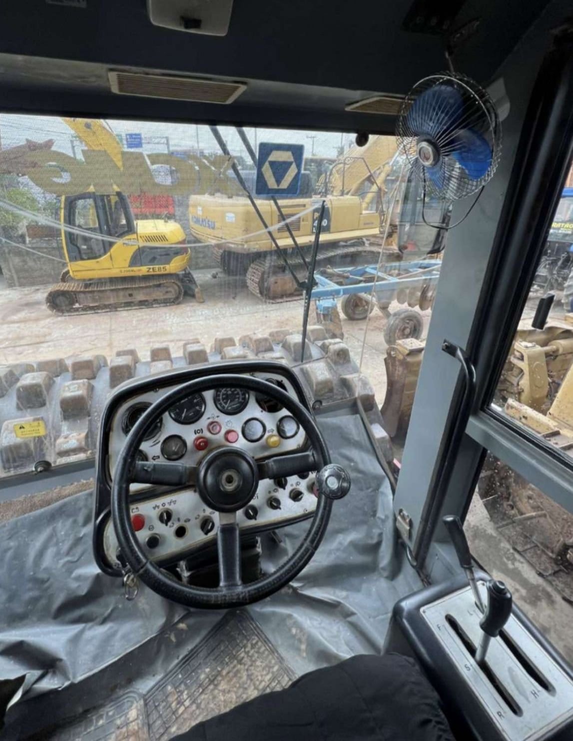 Rolo compactador XCMG XS120PD 2011 - Imagem 3