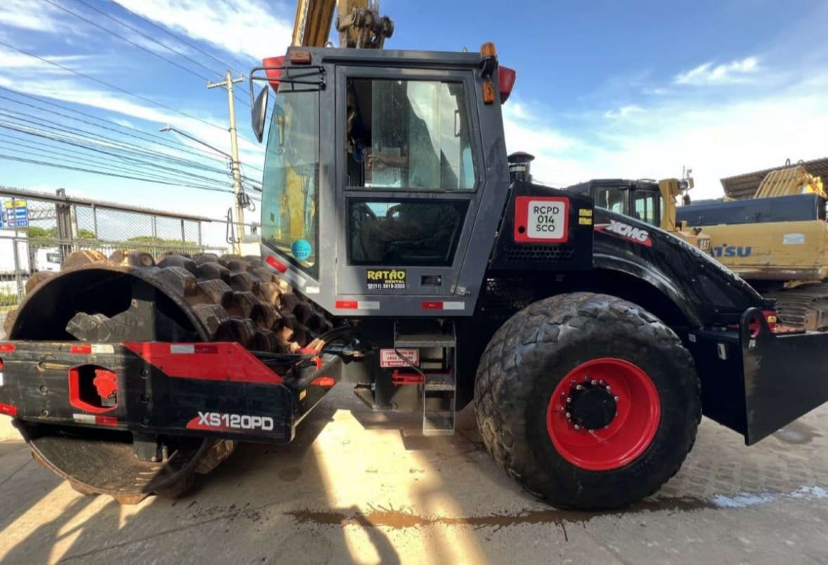 Rolo compactador XCMG XS120PD 2011 - Imagem 2