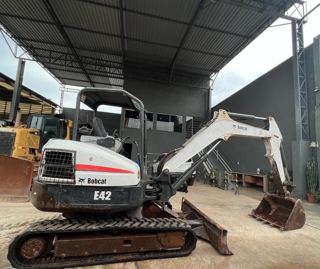 Mini Escavadeira Bobcat E42 2011 - Imagem 3
