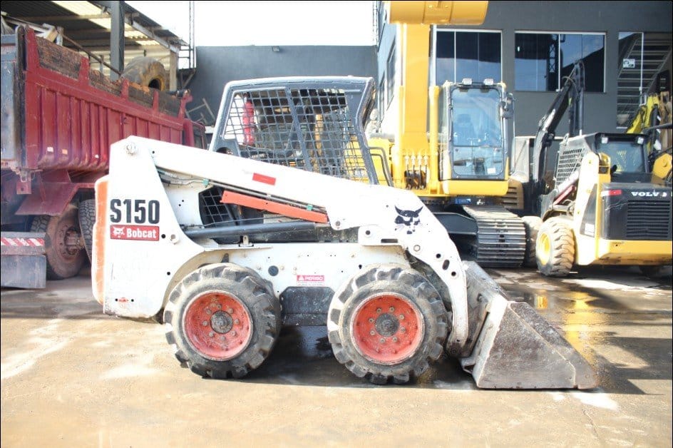 Mini Carregadeira Bobcat S150 2011 - Imagem 3
