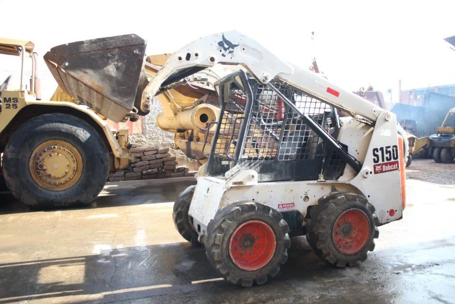 Mini Carregadeira Bobcat S150 2011 - Imagem 1