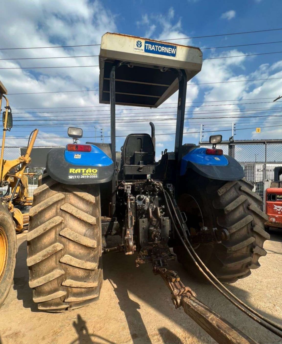 Trator agrícola New Holland  TM 150 2002 - Imagem 1