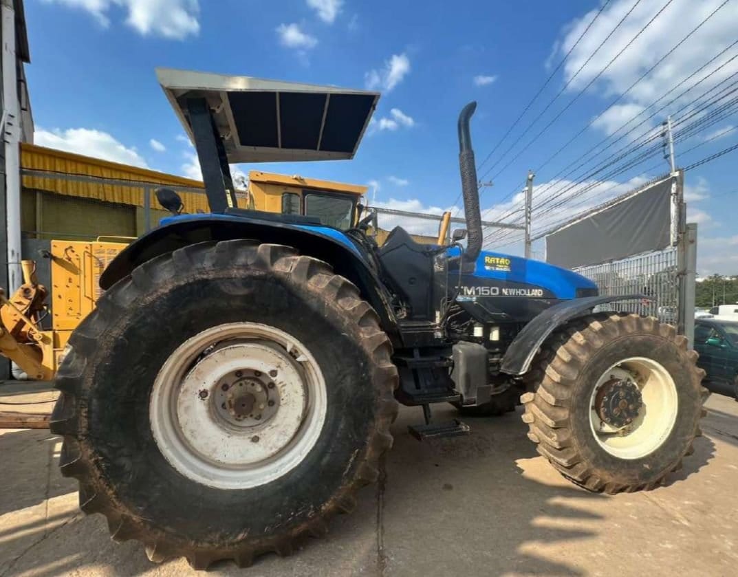 Trator agrícola New Holland  TM 150 2002 - Imagem 2