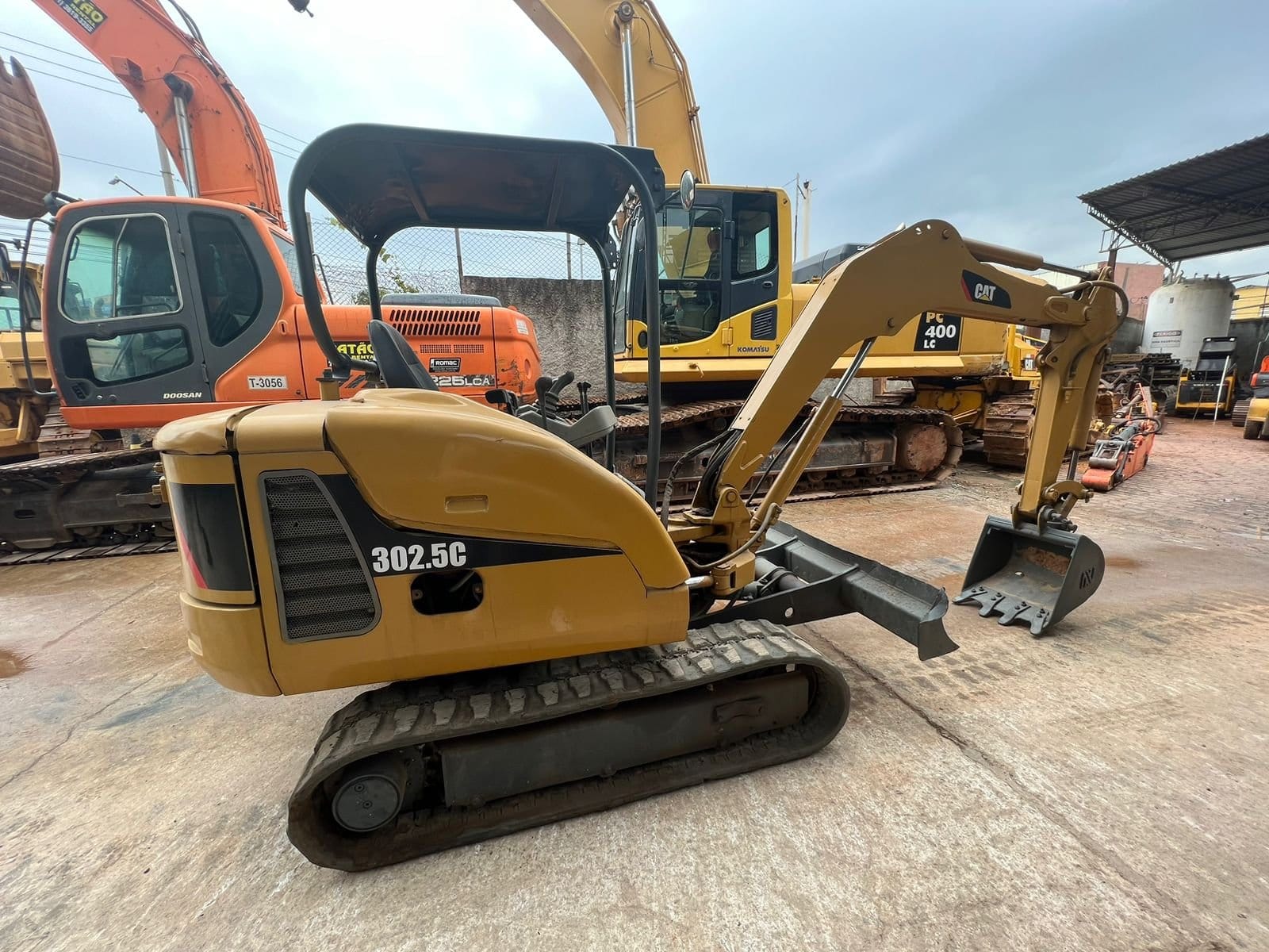 Mini Escavadeira Caterpillar 302.5C 2011 - Imagem 3