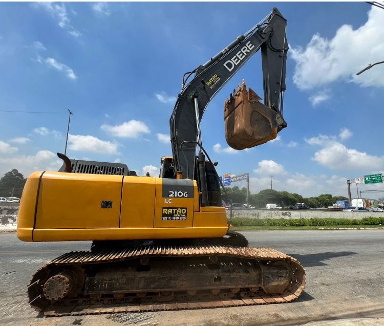 Escavadeira John Deere 210G LC 2015 - Imagem 3