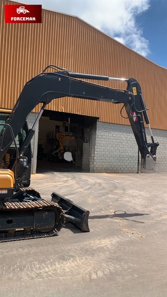 Mini Escavadeira Hyundai HX75S 2024 - Imagem 5