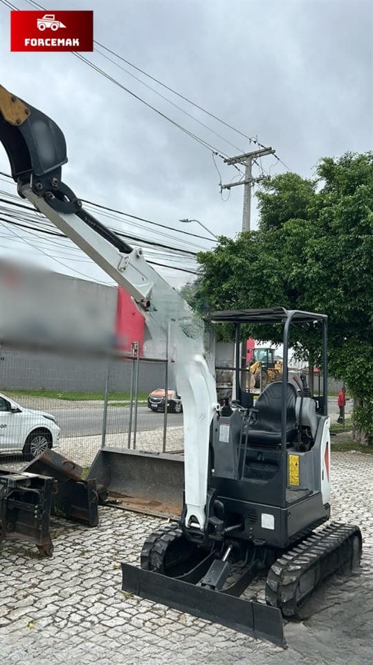 Mini Escavadeira Bobcat E20 2021 - Imagem 1
