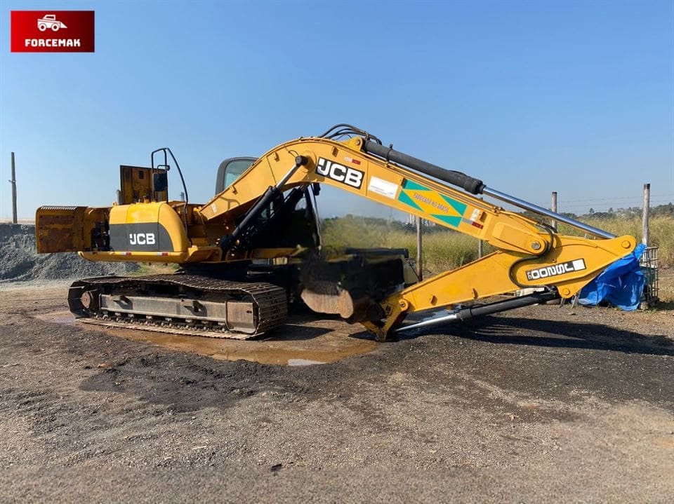 Escavadeira JCB JS200 LC 2011 - Imagem 1