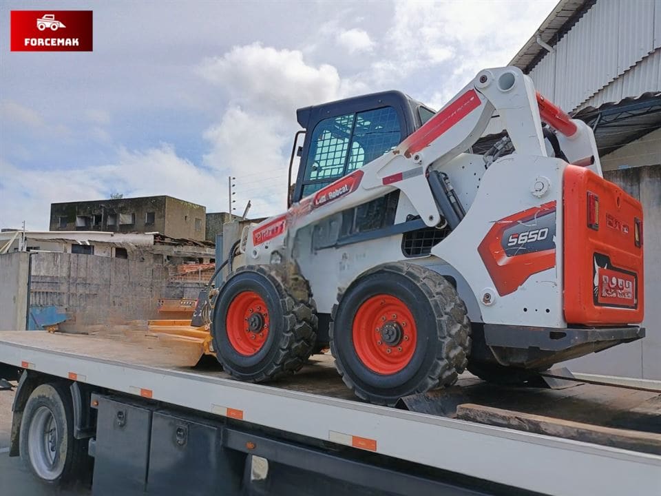 Mini Carregadeira Bobcat S650 2021 - Imagem 1