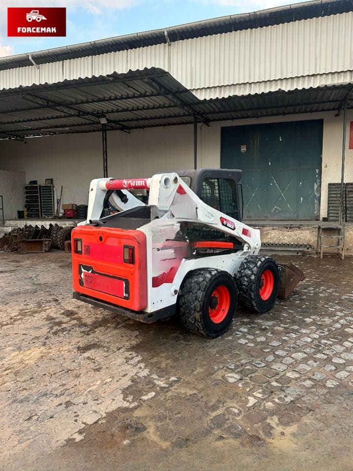 Mini Carregadeira Bobcat S650 2021 - Imagem 6