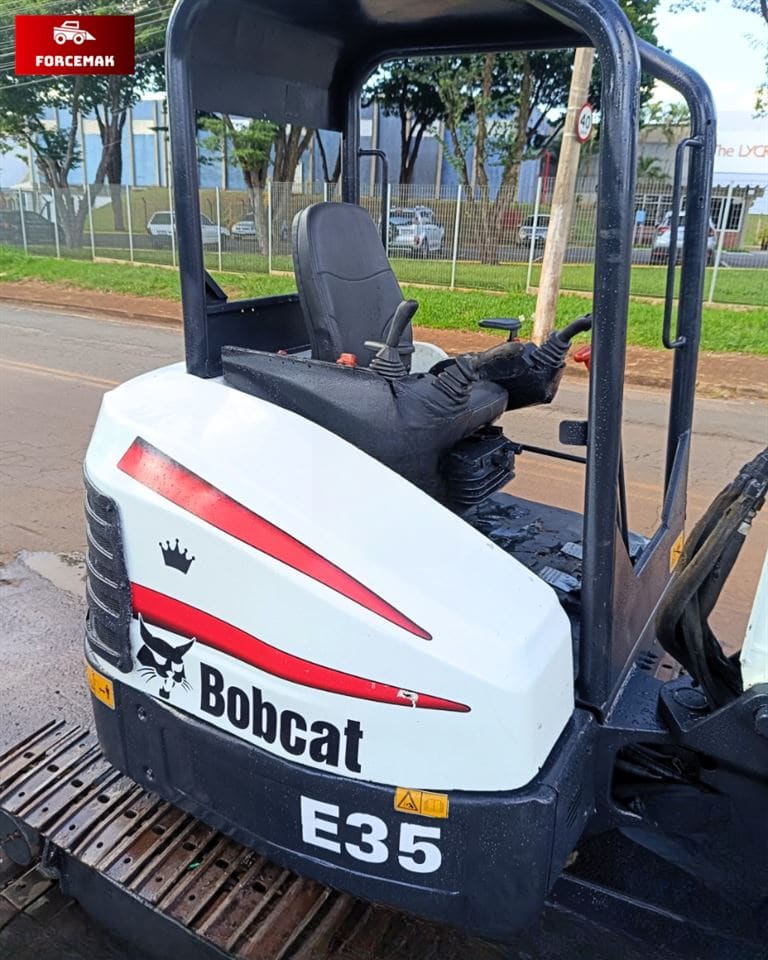 Mini Escavadeira Bobcat E35 2016 - Imagem 6