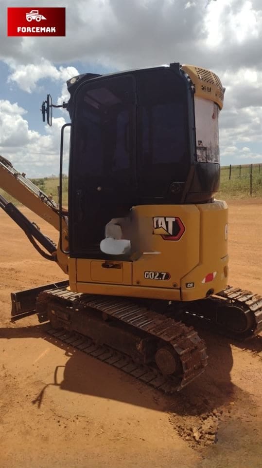Mini Escavadeira Caterpillar 302.7 2023 - Imagem 1