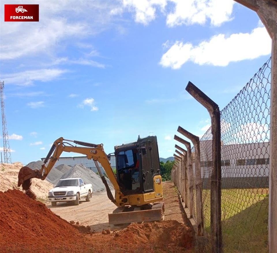Mini Escavadeira Caterpillar 302.7 2023 - Imagem 5