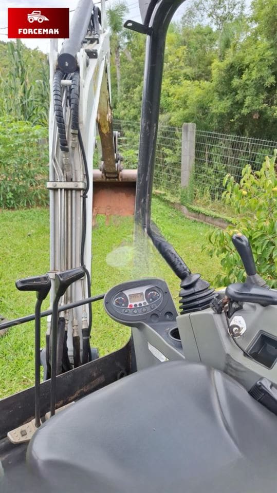 Mini Escavadeira Bobcat E26 2022 - Imagem 3