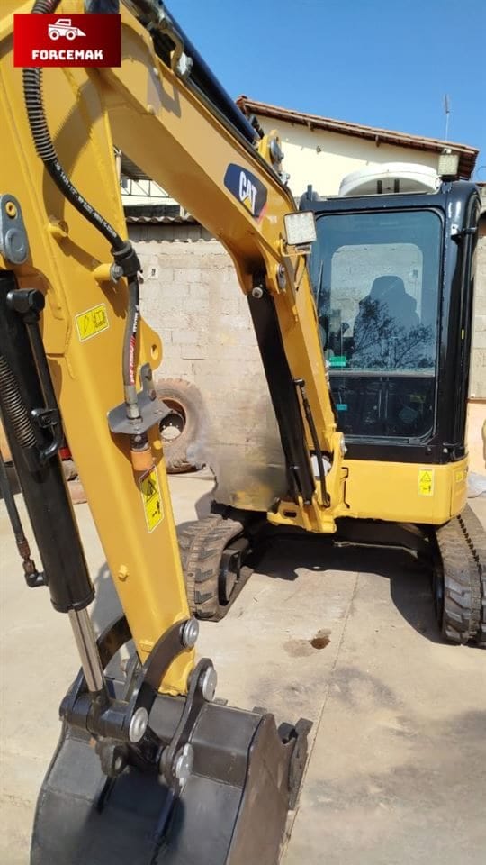 Mini Escavadeira Caterpillar 303.5E CR 2013 - Imagem 2
