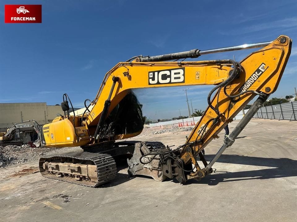 Escavadeira JCB JS235 LC 2019 - Imagem 5