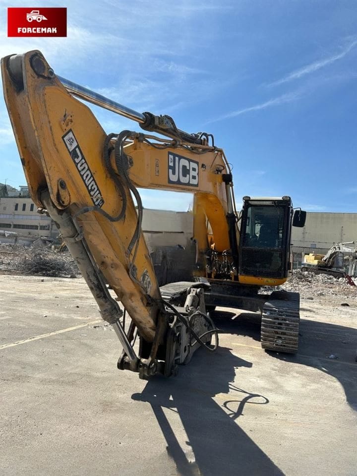 Escavadeira JCB JS235 LC 2019 - Imagem 6