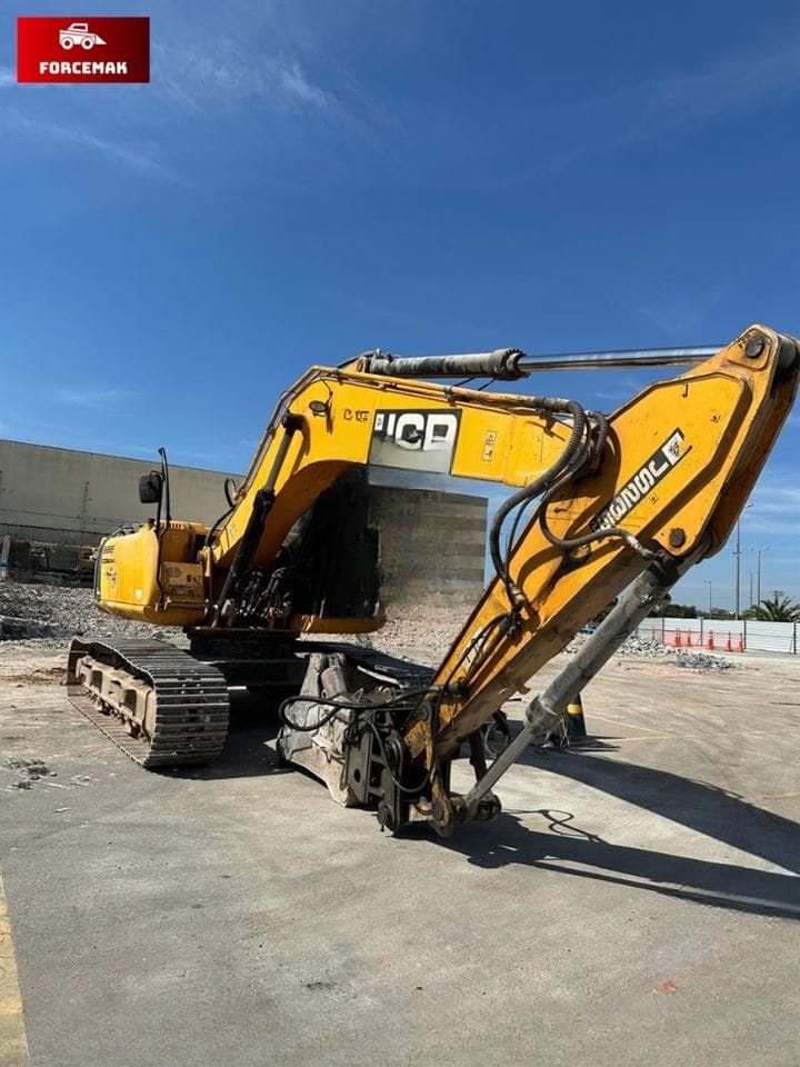 Escavadeira JCB JS235 LC 2019 - Imagem 7