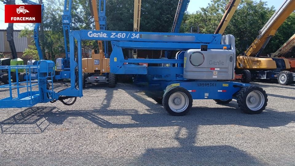 Plataforma Aérea (Elevatória) Genie Z-60/34 4x4 2012 - Imagem 1