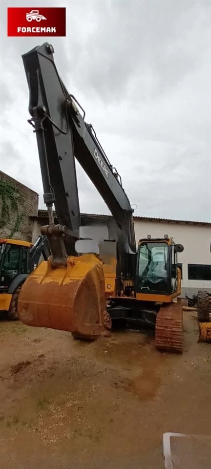 Escavadeira John Deere  200G 2022 - Imagem 1