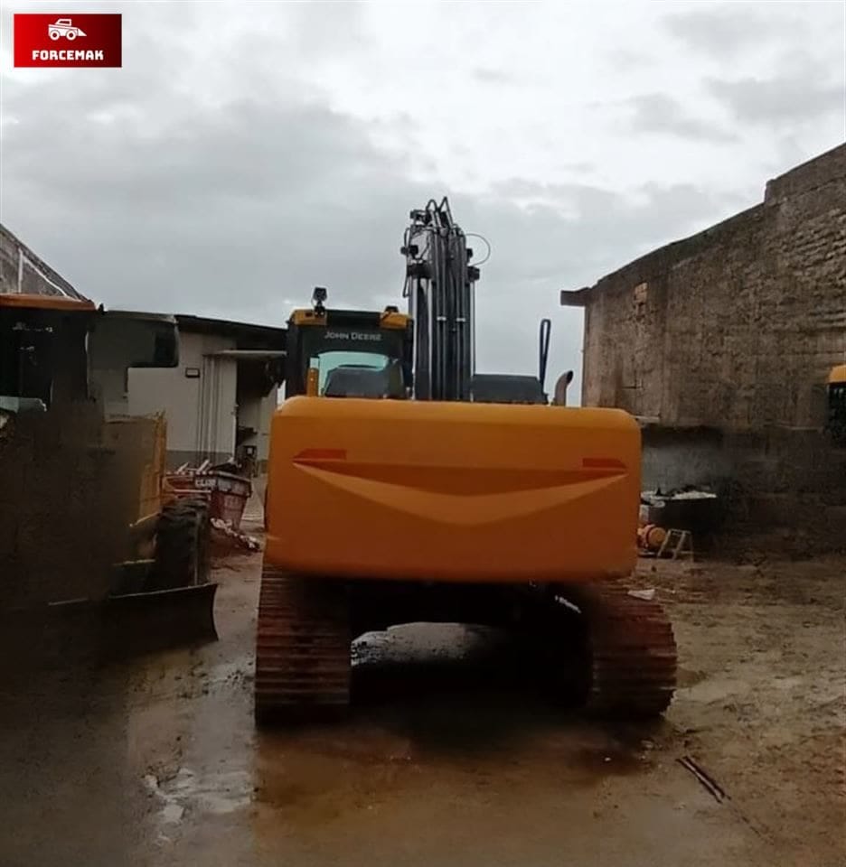 Escavadeira John Deere  200G 2022 - Imagem 2