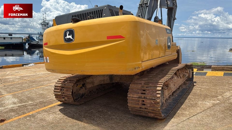 Escavadeira John Deere 210G 2023 - Imagem 7
