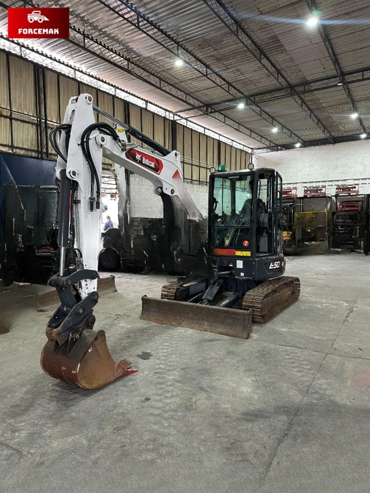 Mini Escavadeira Bobcat E50 2023 - Imagem 3