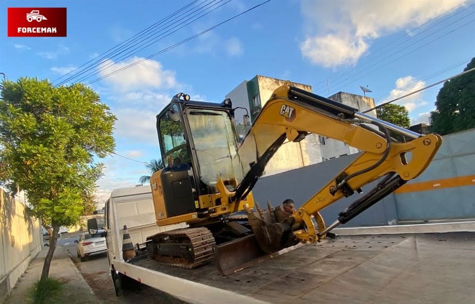 Mini Escavadeira Caterpillar 302.7 2022 - Imagem 3