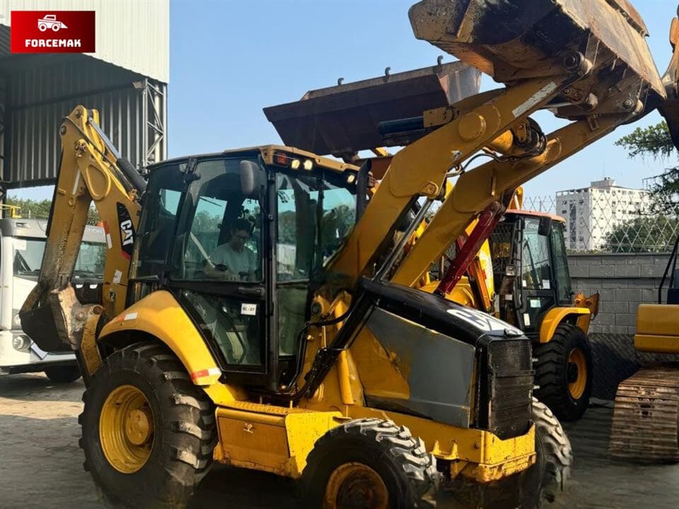Retroescavadeira Caterpillar 416E 2014 - Imagem 3