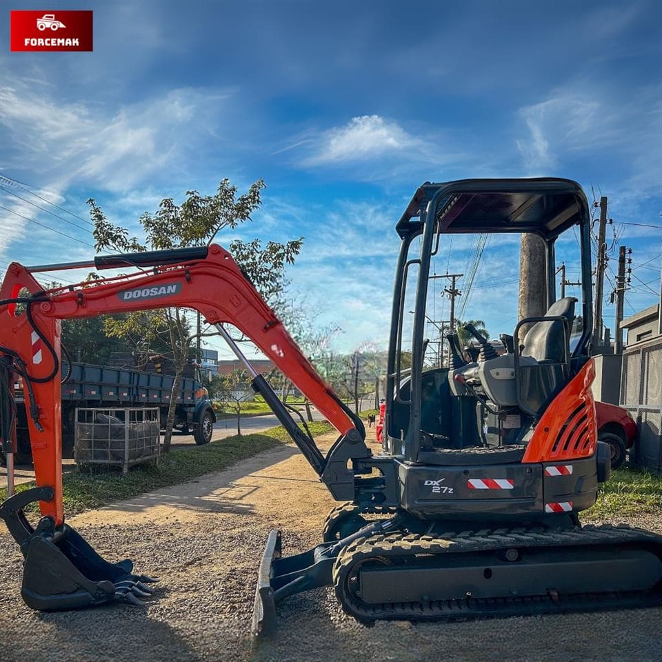 Mini Escavadeira Doosan DX27z 2014 - Imagem 1