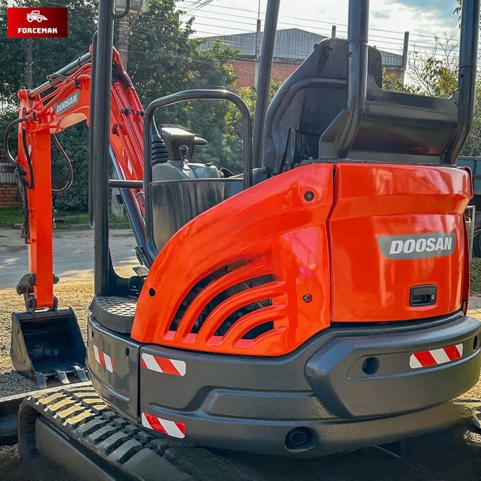 Mini Escavadeira Doosan DX27z 2014 - Imagem 4