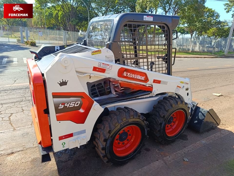 Mini Carregadeira Bobcat S450 2014 - Imagem 2