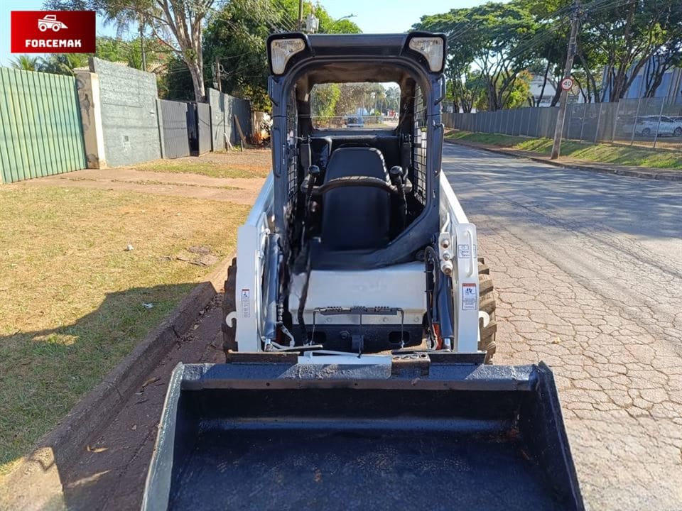 Mini Carregadeira Bobcat S450 2014 - Imagem 3