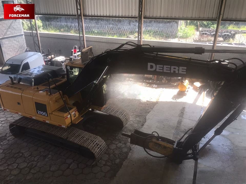 Escavadeira John Deere 210G 2017 - Imagem 2