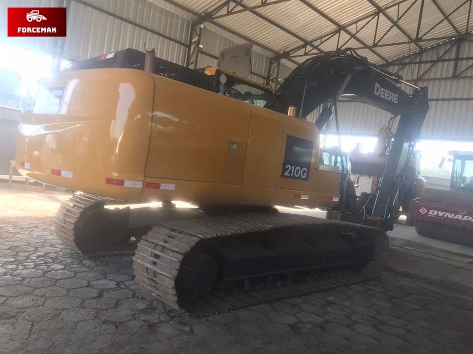 Escavadeira John Deere 210G 2017 - Imagem 3